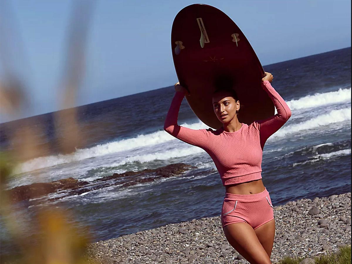 28 Best Women's Rash Guards in 2023 - Viva Cabana