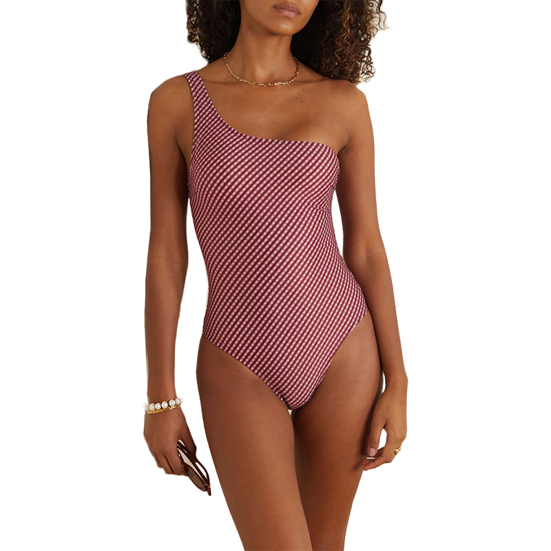 One shoulder swimsuit with gingham print to elevate your beach look