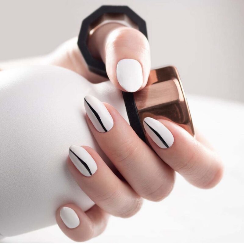 Sleek Slit  - Absolute Black + Absolute White